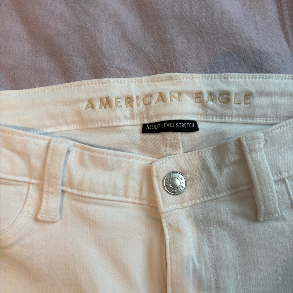 American Eagle Distressted White Jeans, Size 10